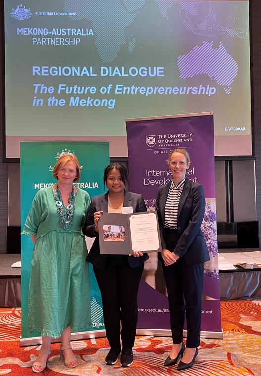 Dr Jo’Anne Langham, the Lead Facilitator of the Regional Dialogue on the left and Emily D’Ath on the right, the former First Secretary (Development) at the Australian Embassy in Bangkok