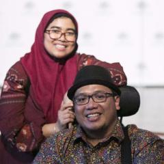 Arya and his wife